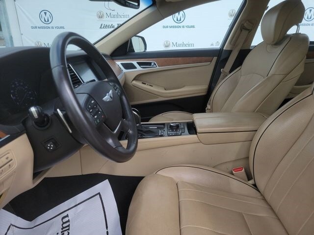 2015 Hyundai Genesis 3.8 photo 4
