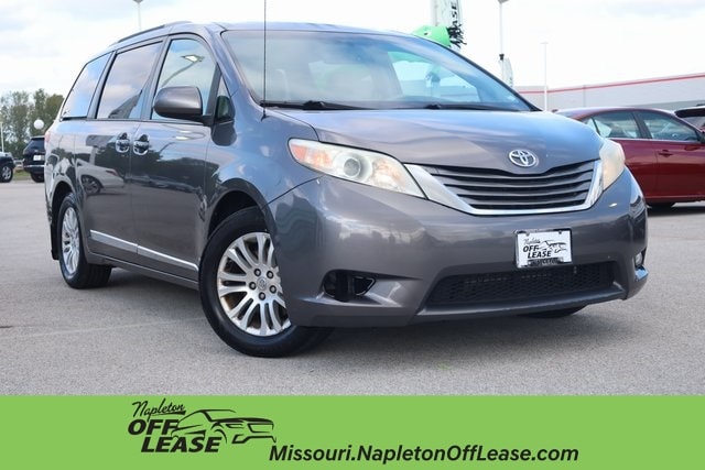 Used 2011 Toyota Sienna Limited with VIN 5TDYK3DC2BS155782 for sale in Saint Peters, MO