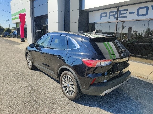 2021 Ford Escape Titanium Hybrid photo 2