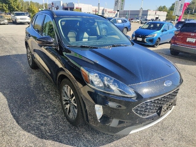 2021 Ford Escape Titanium Hybrid photo 6