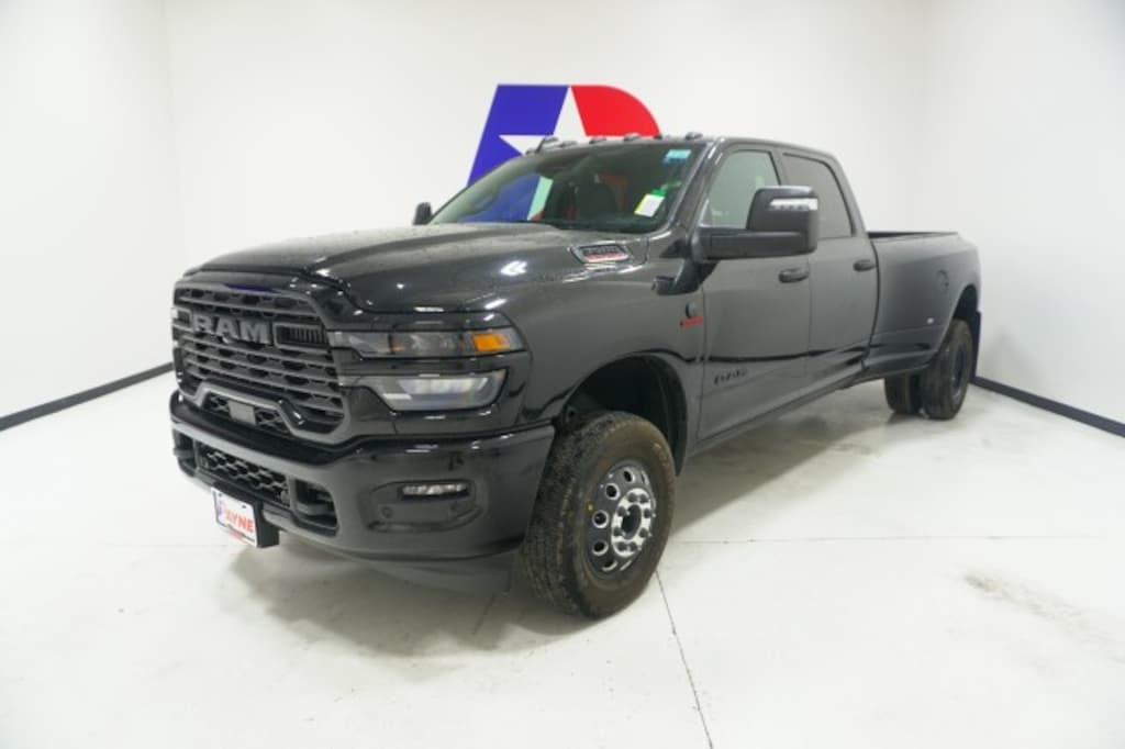 New 2026 Ram 3500 LONE STAR CREW CAB 4X4 8' BOX Pickup