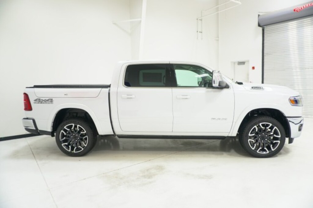 New 2026 Ram 1500 LIMITED LONGHORN CREW CAB 4X4 5'7 BOX Pickup