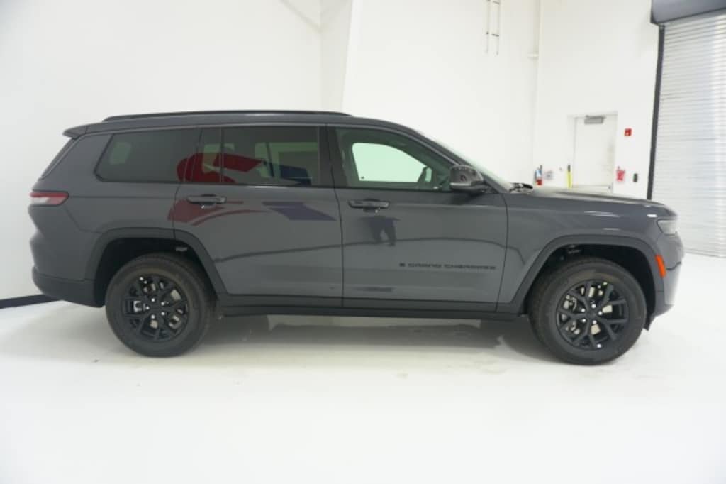 New 2026 Jeep Grand Cherokee L LAREDO ALTITUDE 4X2 Sport Utility