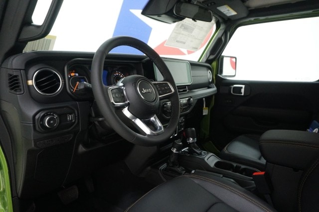 2026 Jeep Wrangler 4-Door Sahara - Photo 19