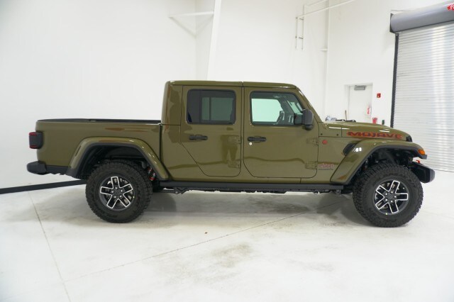 2026 Jeep Gladiator Mojave photo 4
