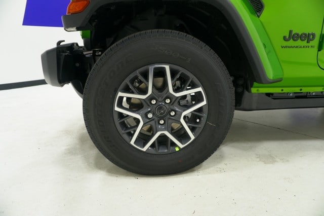 2026 Jeep Wrangler 4-Door Sahara - Photo 14