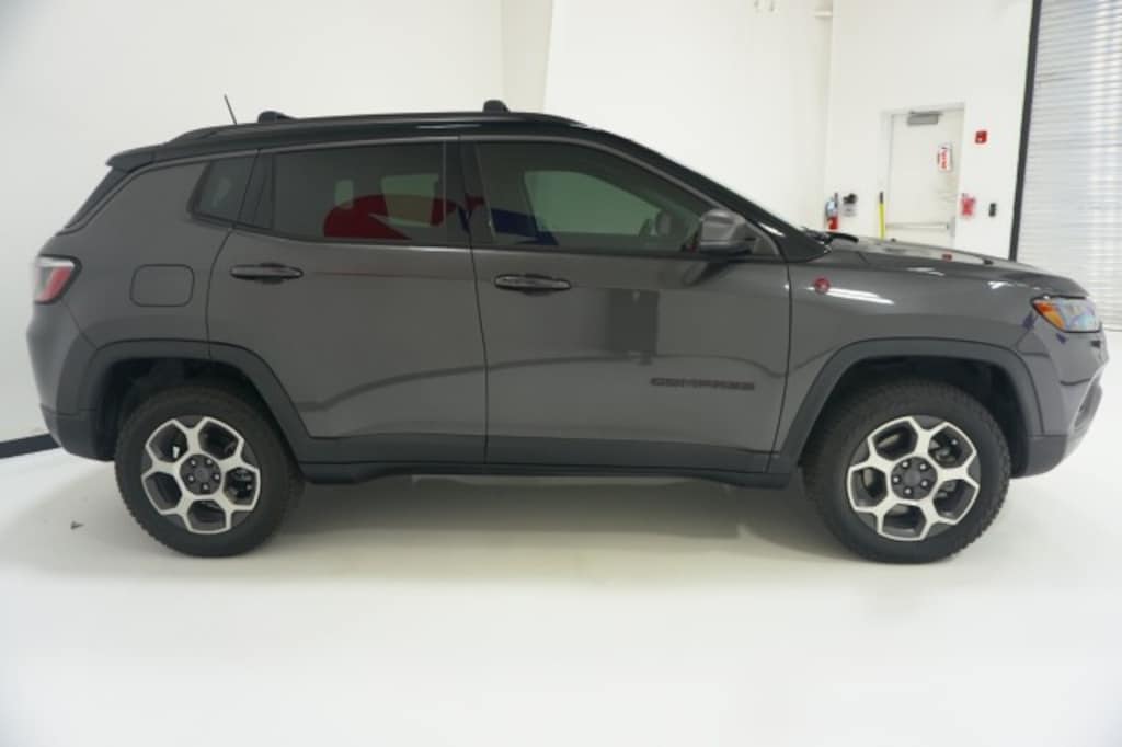 Used 2022 Jeep Compass Trailhawk SUV