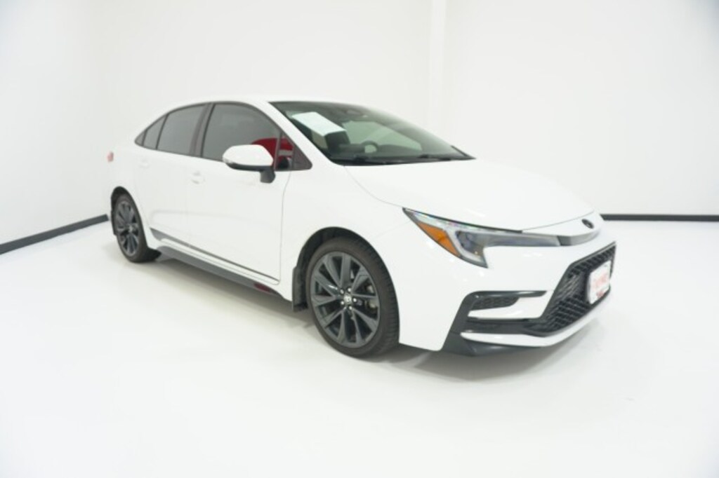Used 2024 Toyota Corolla SE Sedan
