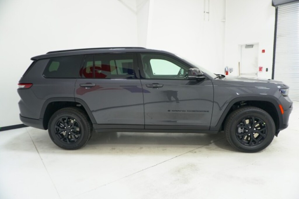 New 2025 Jeep Grand Cherokee L ALTITUDE X 4X2 Sport Utility