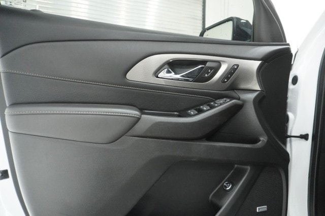 2023 Chevrolet Traverse Premier - Photo 11