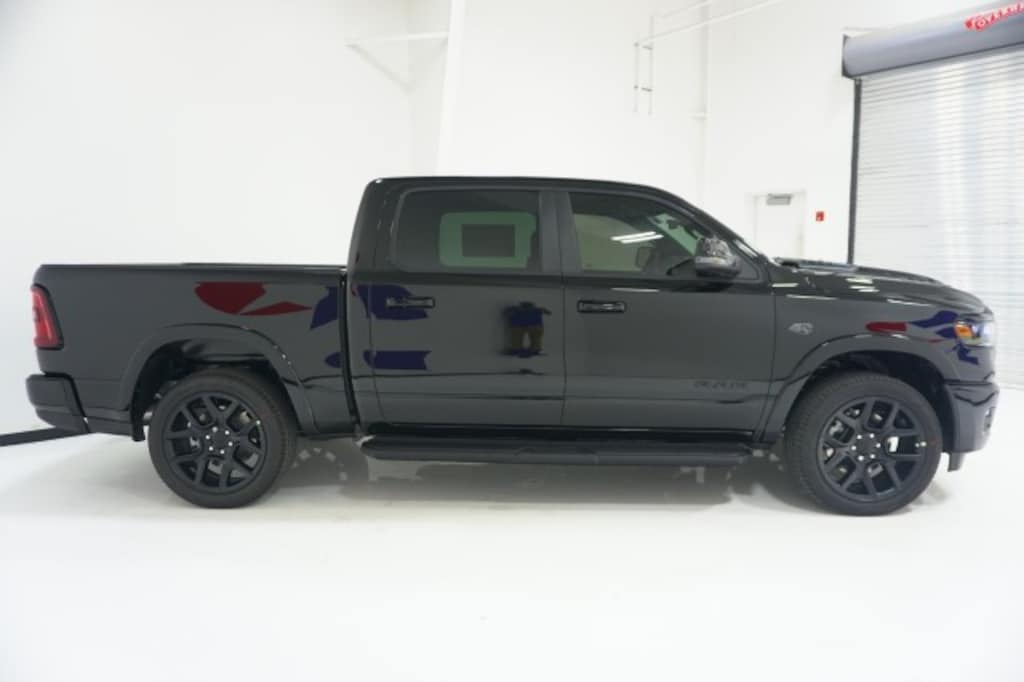 New 2027 Ram 1500 LARAMIE CREW CAB 4X4 5'7 BOX Pickup