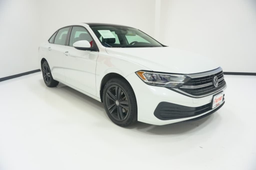 Used 2024 Volkswagen Jetta SE Sedan