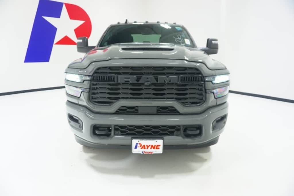 New 2027 Ram 3500 BIG HORN CREW CAB 4X4 Pickup