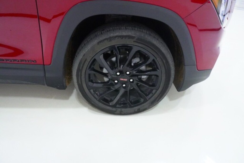 Used 2024 GMC Terrain SLE SUV
