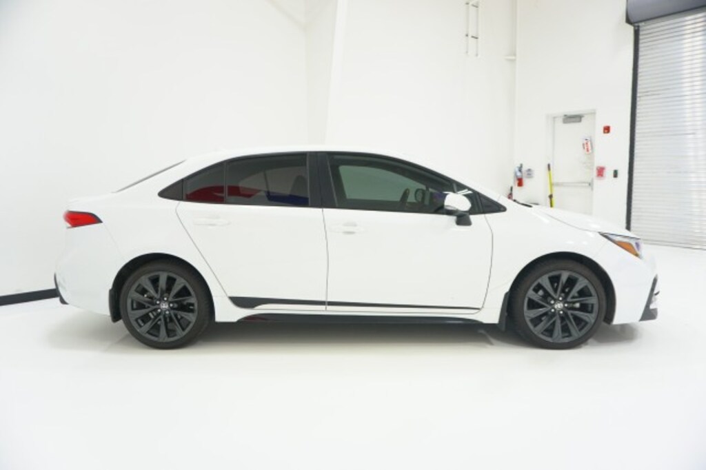Used 2024 Toyota Corolla SE Sedan