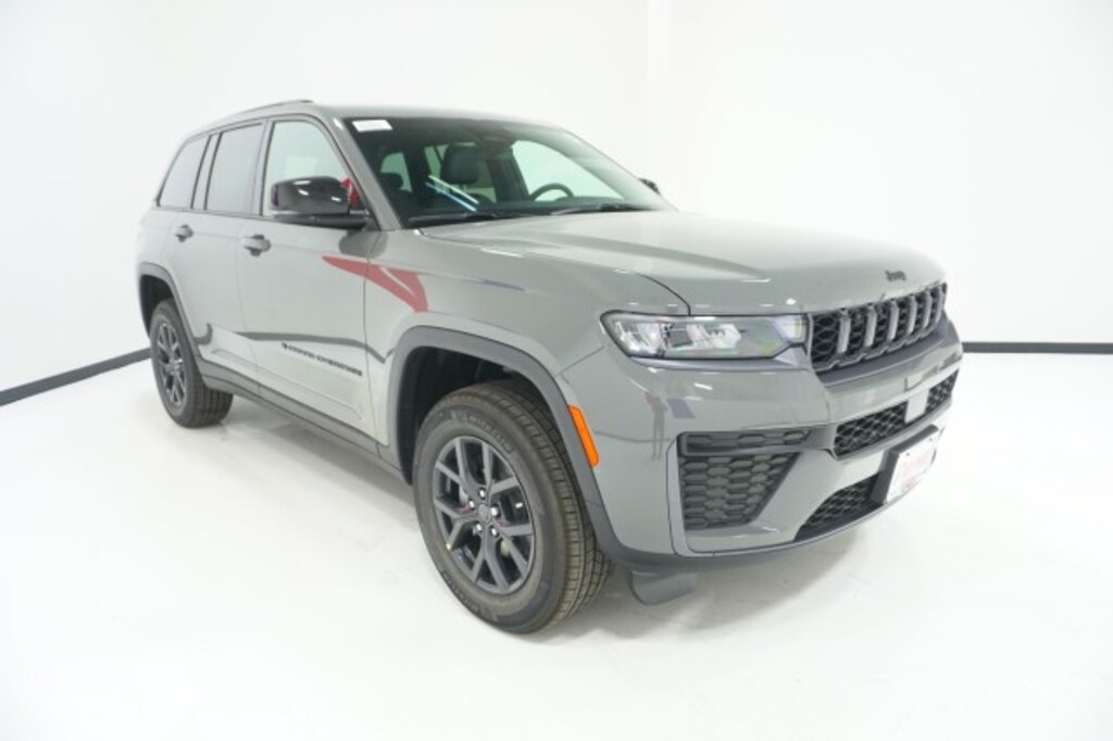 New 2027 Jeep Grand Cherokee Laredo Altitude Sport Utility