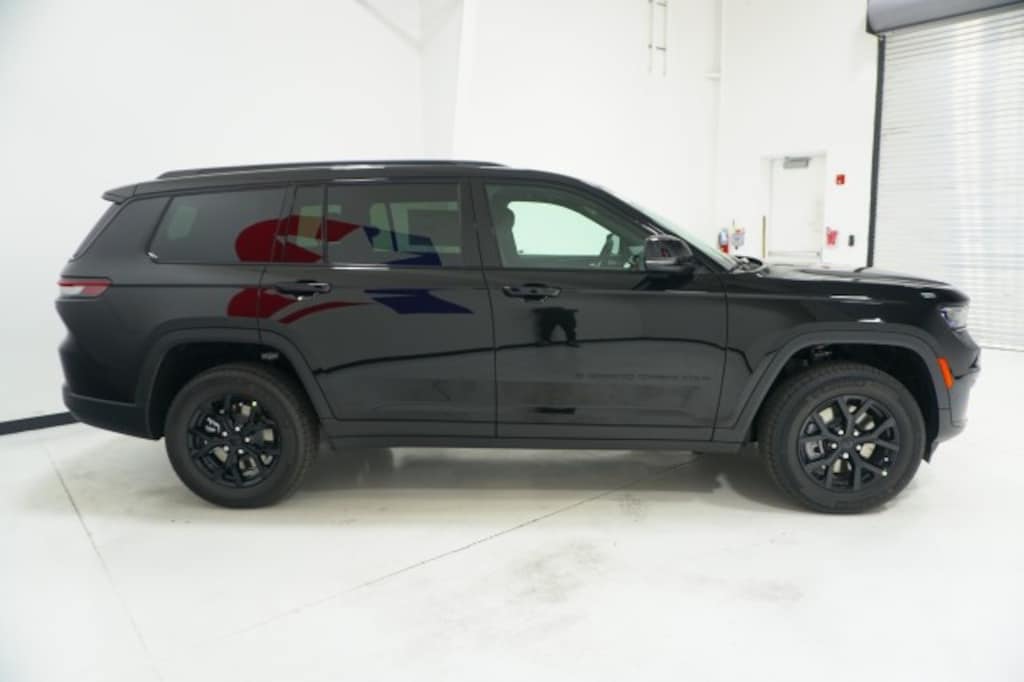 New 2025 Jeep Grand Cherokee L ALTITUDE X 4X2 Sport Utility