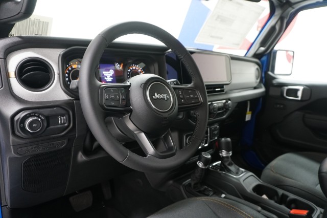 2025 Jeep Wrangler 4-Door Sport S - Photo 19