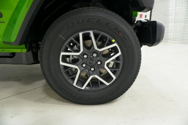 2026 Jeep Wrangler 4-Door Sahara - Photo 5