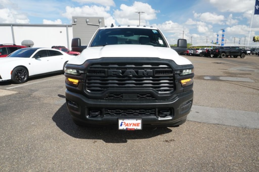 New 2027 Ram 3500 CREW CAB CHASSIS 4X4 Pickup