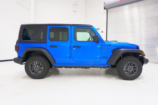 2025 Jeep Wrangler Sport S photo 3