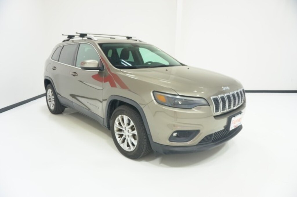 Used 2019 Jeep Cherokee Latitude SUV