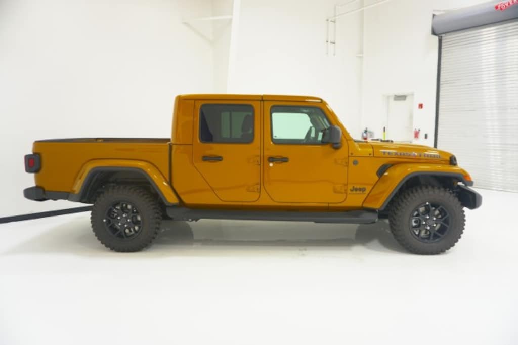 New 2026 Jeep Gladiator TEXAS TRAIL 4X4 Pickup