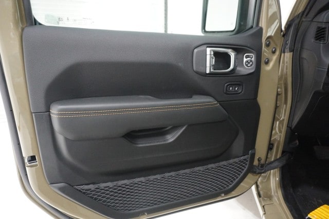 2026 Jeep Wrangler 4-Door Sahara - Photo 15