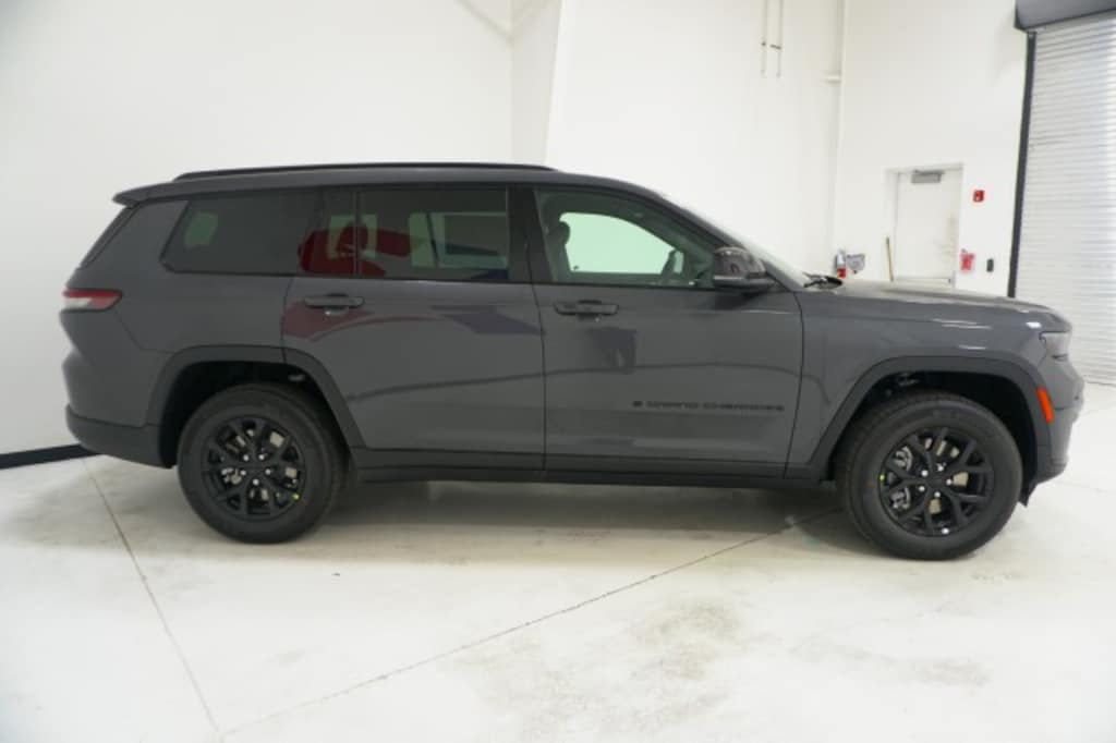 New 2025 Jeep Grand Cherokee L ALTITUDE X 4X4 Sport Utility
