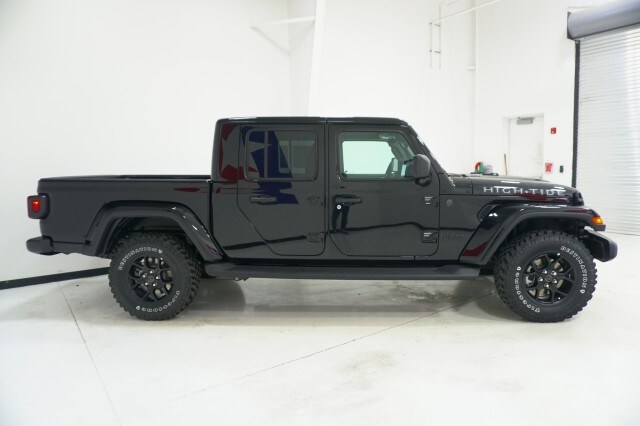 2025 Jeep Gladiator Sport photo 4