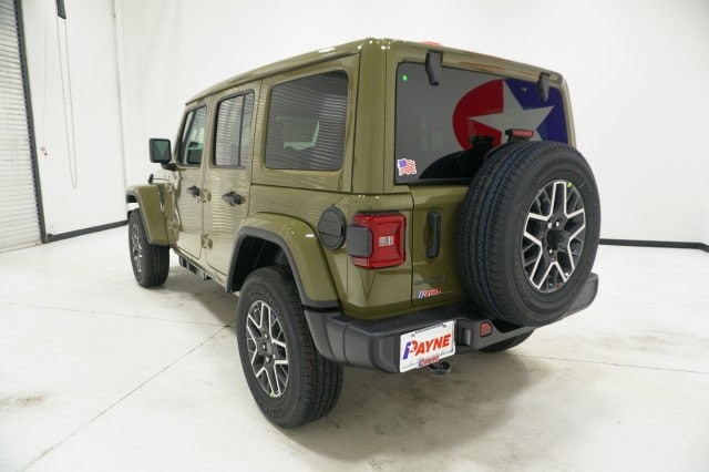 2026 Jeep Wrangler 4-Door Sahara - Photo 11