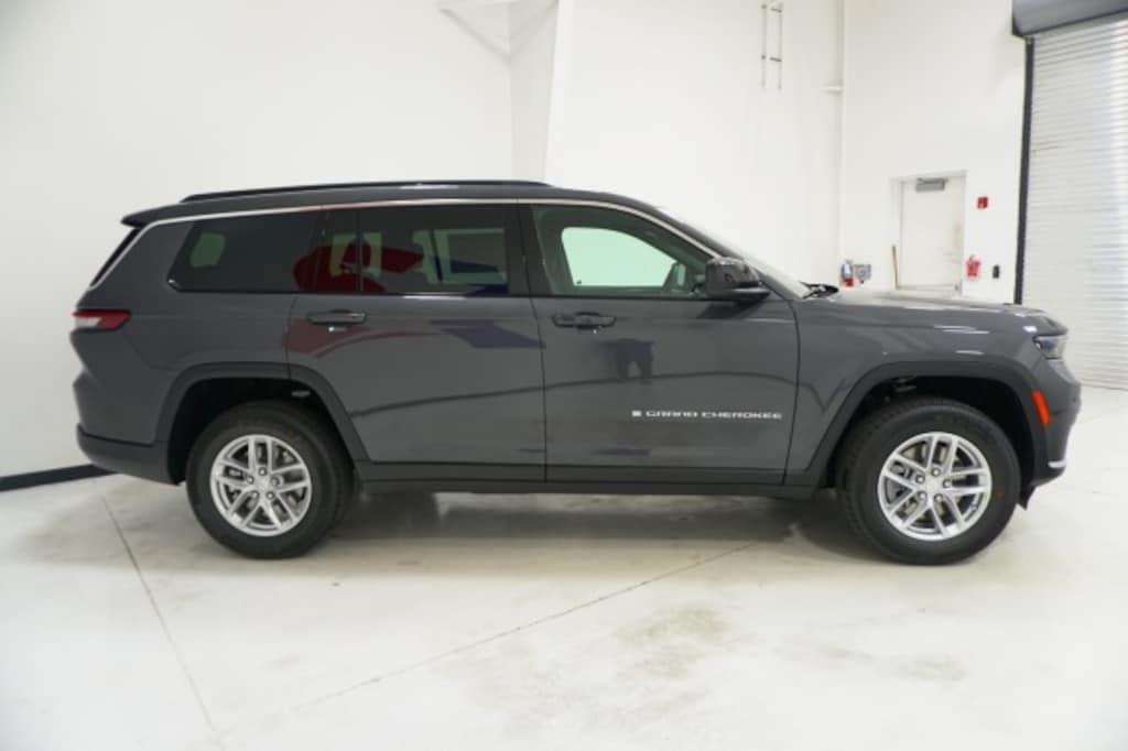 New 2025 Jeep Grand Cherokee L LAREDO X 4X2 Sport Utility