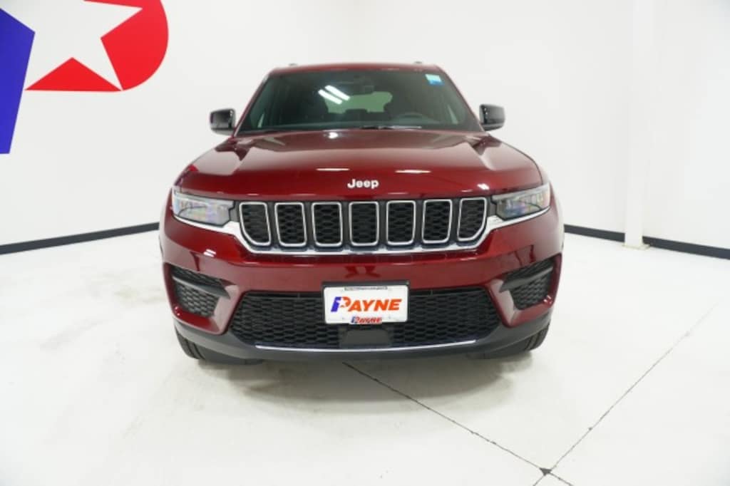 New 2025 Jeep Grand Cherokee LAREDO 4X2 Sport Utility