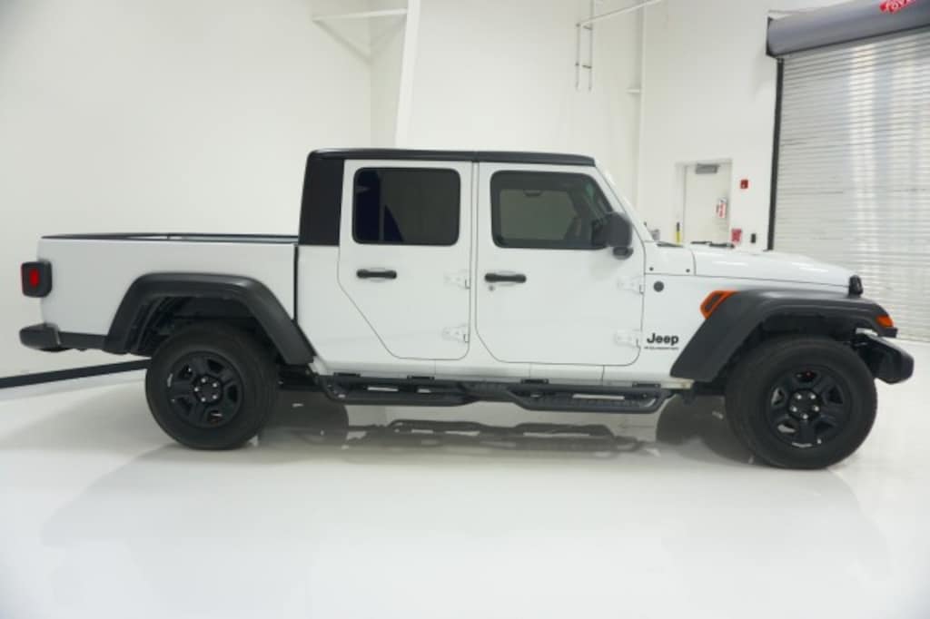 Used 2025 Jeep Gladiator Sport S Pickup Truck