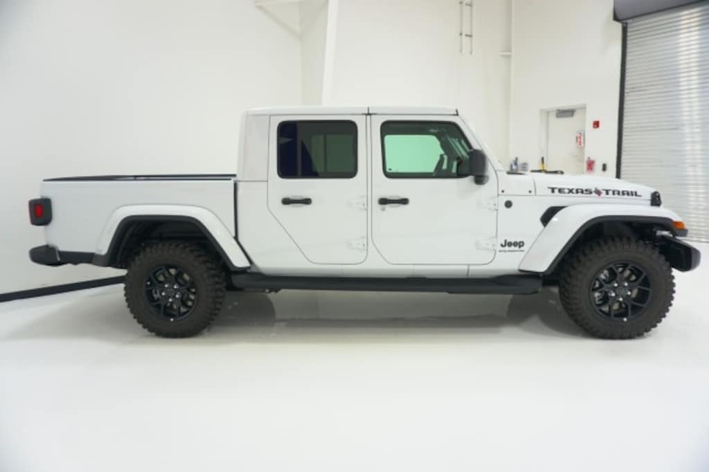 New 2026 Jeep Gladiator TEXAS TRAIL 4X4 Pickup
