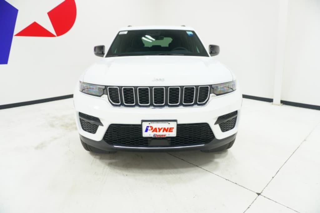 New 2025 Jeep Grand Cherokee LAREDO X 4X2 Sport Utility