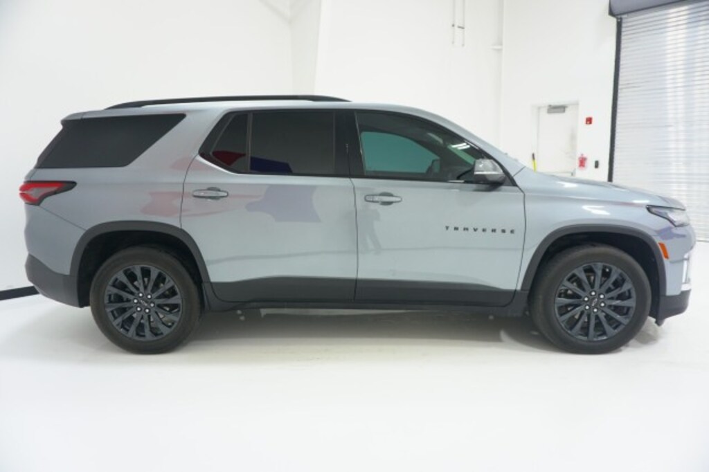 Used 2023 Chevrolet Traverse RS SUV