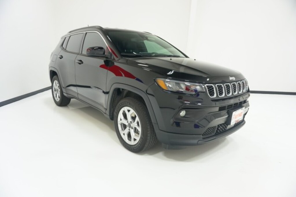 Used 2025 Jeep Compass Latitude SUV