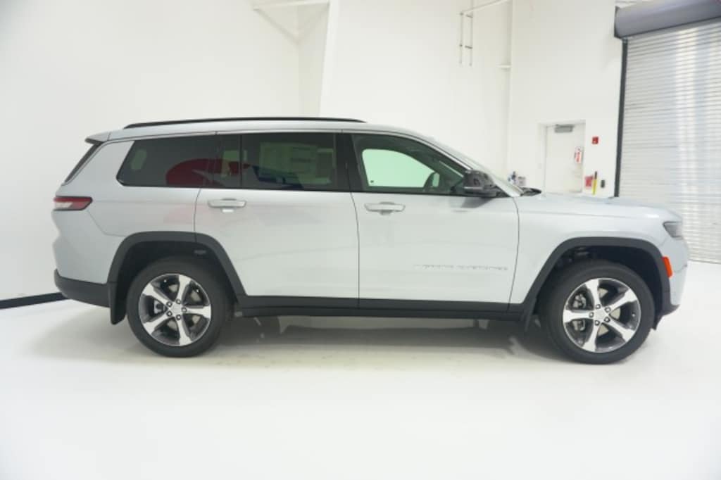 New 2026 Jeep Grand Cherokee L LIMITED 4X2 Sport Utility