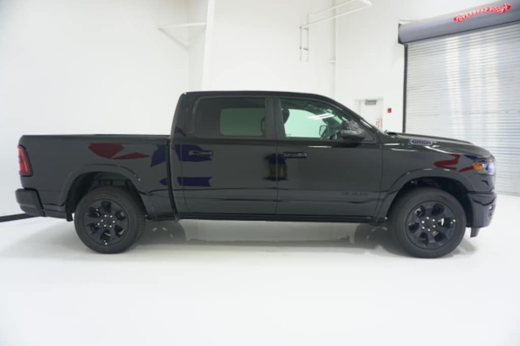 New 2027 Ram 1500 LONE STAR CREW CAB 4X2 5'7 BOX Pickup