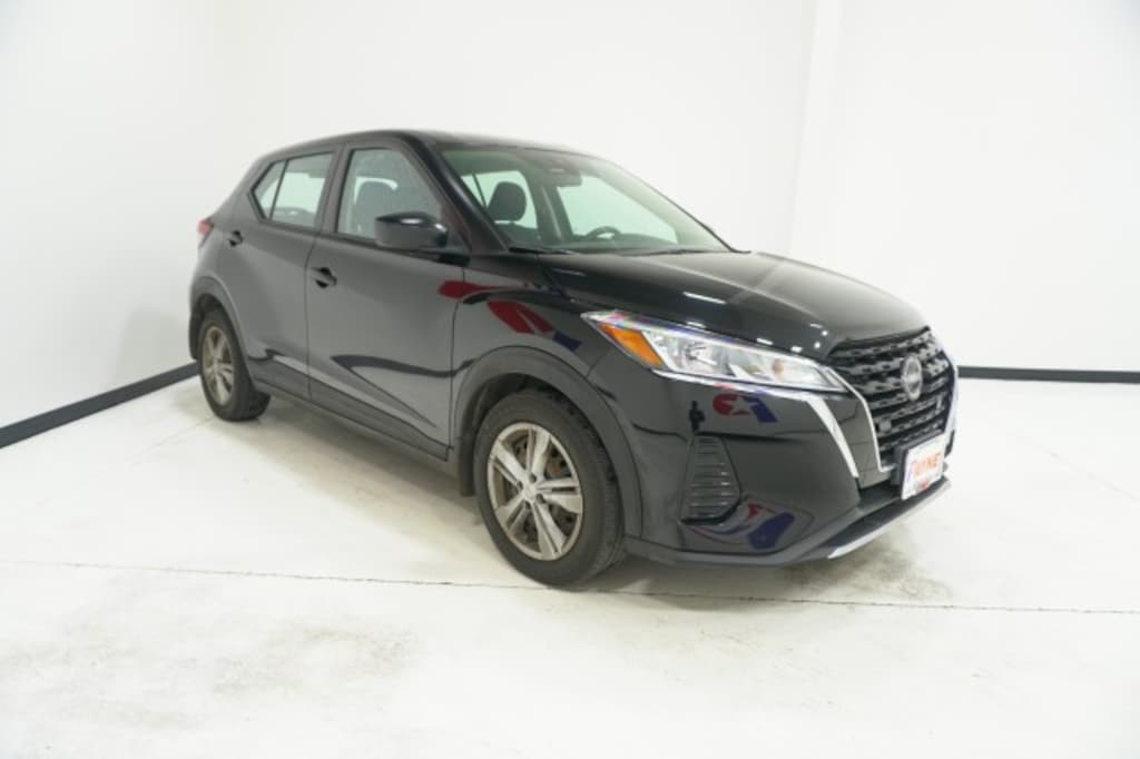 Used 2023 Nissan Kicks S SUV