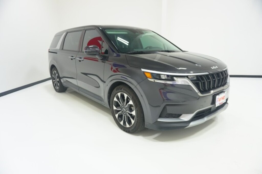 Used 2024 Kia Carnival EX Minivan/Van