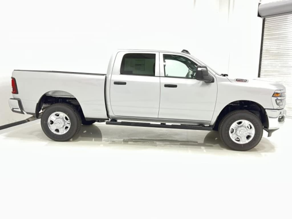 New 2026 Ram 2500 TRADESMAN CREW CAB 4X4 6'4 BOX Pickup