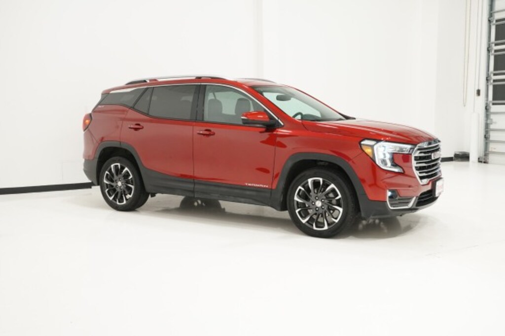 Used 2024 GMC Terrain SLT SUV