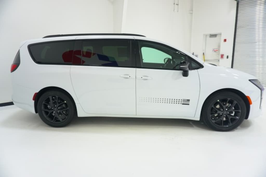 New 2027 Chrysler Pacifica SELECT Passenger Van