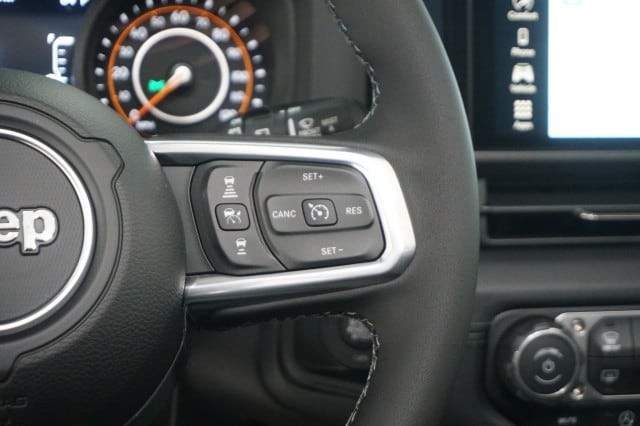 2026 Jeep Wrangler 4-Door Sahara - Photo 25