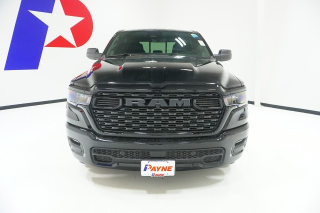 New 2026 Ram 1500 EXPRESS CREW CAB 4X2 5'7 BOX Pickup