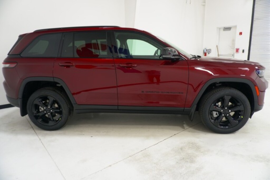 New 2025 Jeep Grand Cherokee LIMITED 4X2 Sport Utility