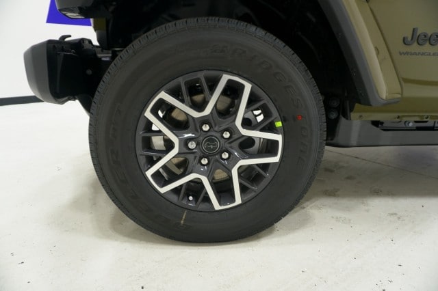 2026 Jeep Wrangler 4-Door Sahara - Photo 14