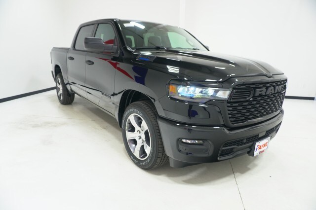2025 Ram 1500 Tradesman photo 3